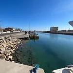Maisonnette Les Marines D'helios T2 *